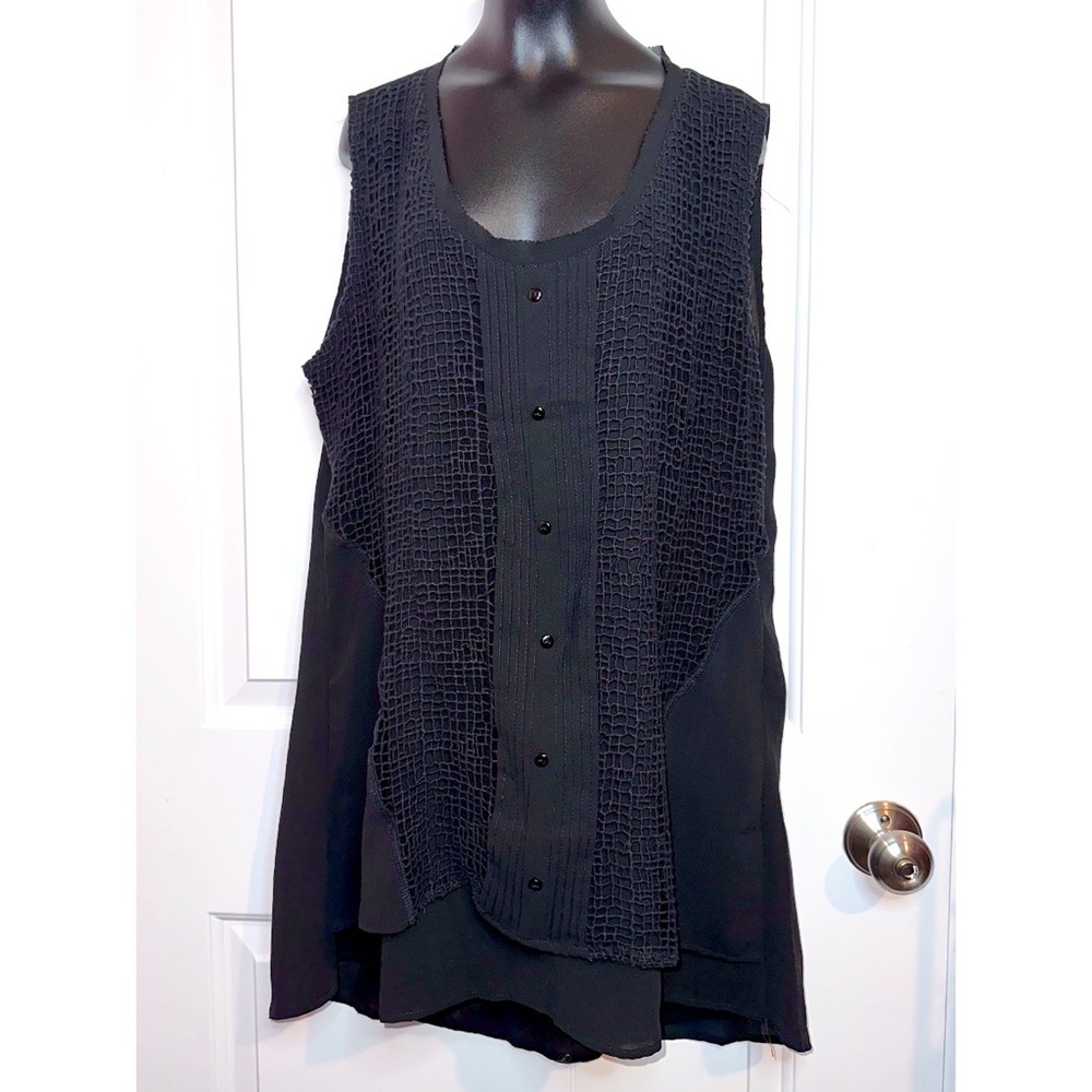 Black sleeveless high low blouse